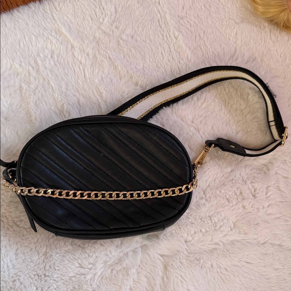 Express Black Crossbody Bag with Gold Chain